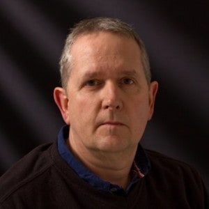 Dr David Travis