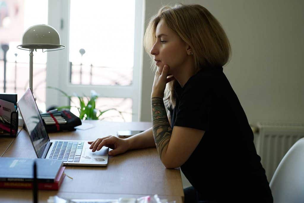 How Do I Get an Employer’s Attention for a Senior UX Position?